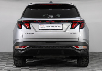 Подержанный автомобиль Hyundai Tucson 2022 года (6 фото)