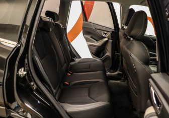 Подержанный автомобиль Subaru Forester Suv 2021 года (20 фото)
