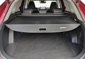 Подержанный автомобиль Toyota RAV4 2023 года (9 фото)