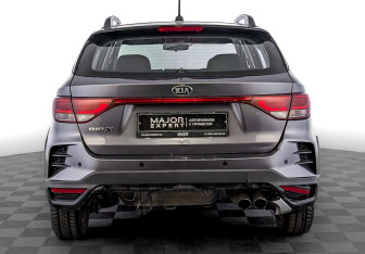 Подержанный автомобиль Kia Rio Hatchback 2021 года (6 фото)