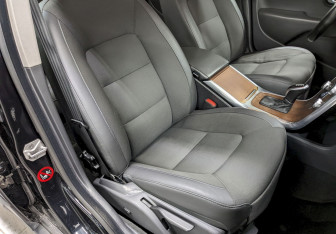 Подержанный автомобиль Volvo XC70 2014 года (21 фото)