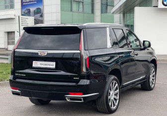 Подержанный автомобиль Cadillac Escalade Suv 2021 года (5 фото)