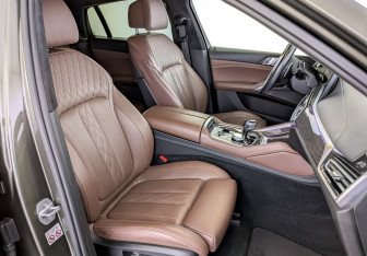 Подержанный автомобиль BMW X6 2020 года (24 фото)