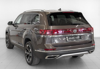 Подержанный автомобиль Volkswagen Teramont 2023 года (7 фото)