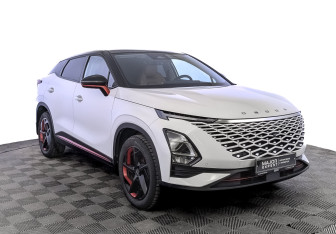 Подержанный автомобиль Omoda C5 2023 года (3 фото)