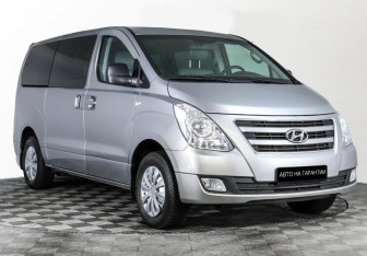 Подержанный автомобиль Hyundai Grand Starex 2017 года (2 фото)