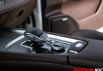 Подержанный автомобиль Chery Tiggo 8 Pro Max 2023 года (17 фото)