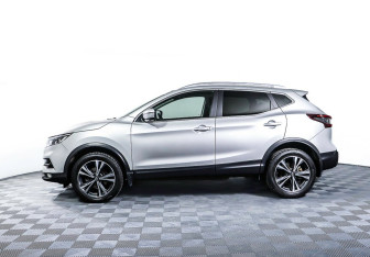 Подержанный автомобиль Nissan Qashqai 2021 года (3 фото)