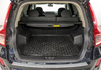 Подержанный автомобиль Geely Emgrand X7 2019 года (10 фото)