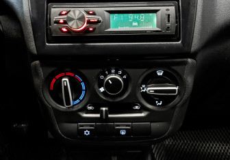 Подержанный автомобиль LADA (ВАЗ) Granta Sedan 2023 года (15 фото)