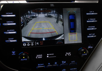 Подержанный автомобиль Toyota Camry Sedan 2018 года (19 фото)