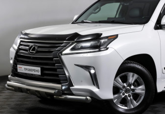 Подержанный автомобиль Lexus LX 2015 года (28 фото)
