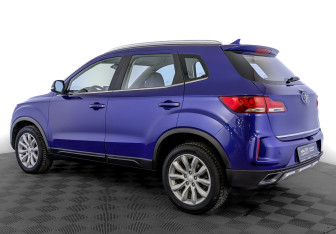 Подержанный автомобиль FAW Besturn X40 2021 года (7 фото)