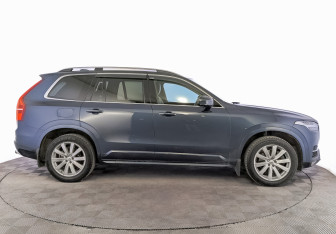 Подержанный автомобиль Volvo XC90 2018 года (4 фото)