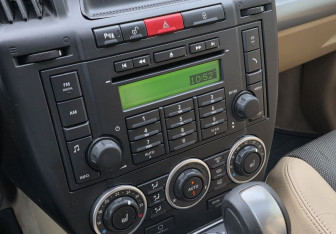 Подержанный автомобиль Land Rover Freelander 2008 года (13 фото)