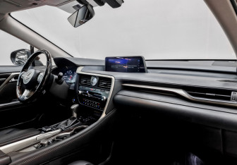 Подержанный автомобиль Lexus RX 2016 года (11 фото)