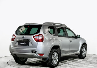 Подержанный автомобиль Nissan Terrano 2015 года (5 фото)