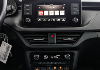 Подержанный автомобиль Skoda Rapid Liftback 2022 года (17 фото)