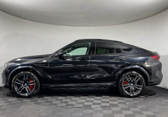 Подержанный автомобиль BMW X6 M 2024 года (5 фото)