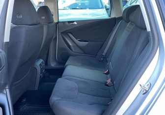 Подержанный автомобиль Volkswagen Passat Wagon 2007 года (15 фото)