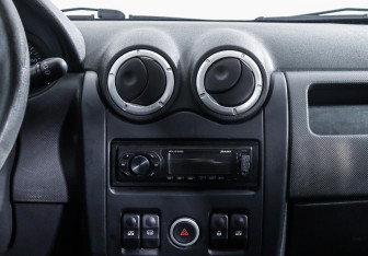 Подержанный автомобиль LADA (ВАЗ) Largus Wagon 2015 года (8 фото)