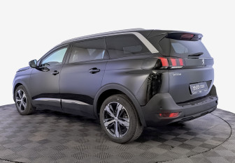 Подержанный автомобиль Peugeot 5008 Suv 2018 года (7 фото)