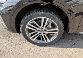 Подержанный автомобиль Audi Q5 2021 года (18 фото)