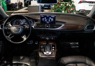 Подержанный автомобиль Audi A6 Sedan 2015 года (9 фото)