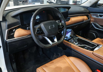 Подержанный автомобиль FAW Bestune T99 2022 года (15 фото)