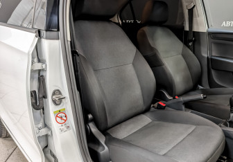 Подержанный автомобиль Skoda Rapid Liftback 2019 года (22 фото)