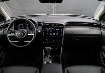 Подержанный автомобиль Hyundai Tucson 2024 года (10 фото)