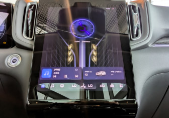 Новый Hongqi HS3 2024 (11 фото)