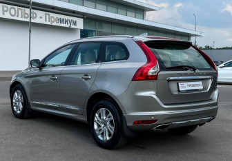 Подержанный автомобиль Volvo XC60 2014 года (7 фото)