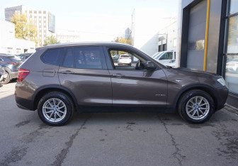 Подержанный автомобиль BMW X3 2013 года (4 фото)
