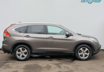 Подержанный автомобиль Honda CR-V 2013 года (4 фото)