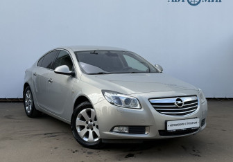 Подержанный автомобиль Opel Insignia Sedan 2011 года (3 фото)