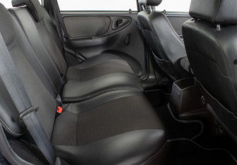 Подержанный автомобиль Chevrolet Niva 2012 года (10 фото)