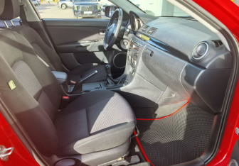 Подержанный автомобиль Mazda 3 Sedan 2007 года (12 фото)
