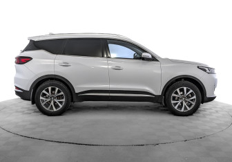 Подержанный автомобиль Chery Tiggo 7 Pro 2022 года (4 фото)