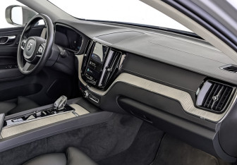 Подержанный автомобиль Volvo XC60 2021 года (13 фото)