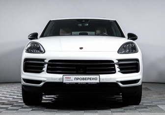 Подержанный автомобиль Porsche Cayenne 2020 года (2 фото)