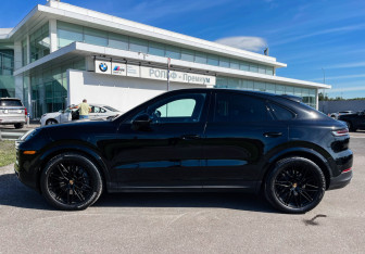 Подержанный автомобиль Porsche Cayenne 2023 года (8 фото)