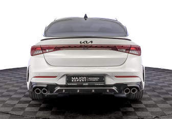 Подержанный автомобиль Kia K5 2022 года (6 фото)