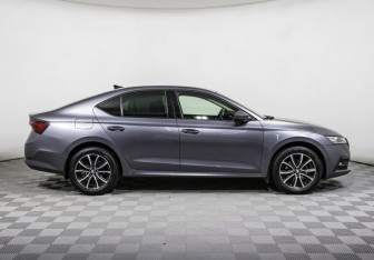 Подержанный автомобиль Skoda Octavia Liftback 2020 года (4 фото)
