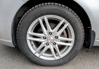 Подержанный автомобиль Kia Cerato Sedan 2012 года (18 фото)