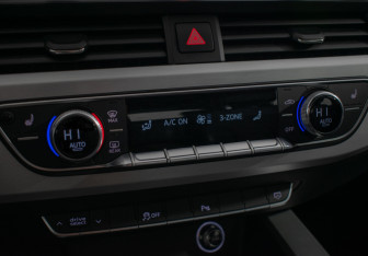 Подержанный автомобиль Audi A5 Liftback 2018 года (17 фото)