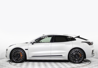 Подержанный автомобиль Zeekr 001 2024 года (8 фото)