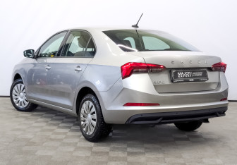 Подержанный автомобиль Skoda Rapid Liftback 2020 года (7 фото)