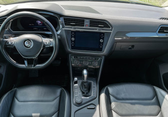Подержанный автомобиль Volkswagen Tiguan 2017 года (12 фото)