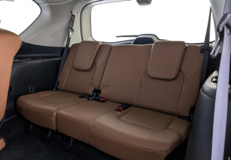 Подержанный автомобиль Infiniti QX80 2018 года (26 фото)